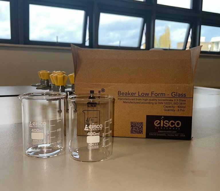 t_saviour's tweet photo. New arrivals by @EiscoScientific 400ml Boro3.3 beakers 🙂
From Better Equipped
https://t.co/aGP7YJCVP4
#BorosilicateGlass
#BetterEquipped https://t.co/HqHa3D1J0g