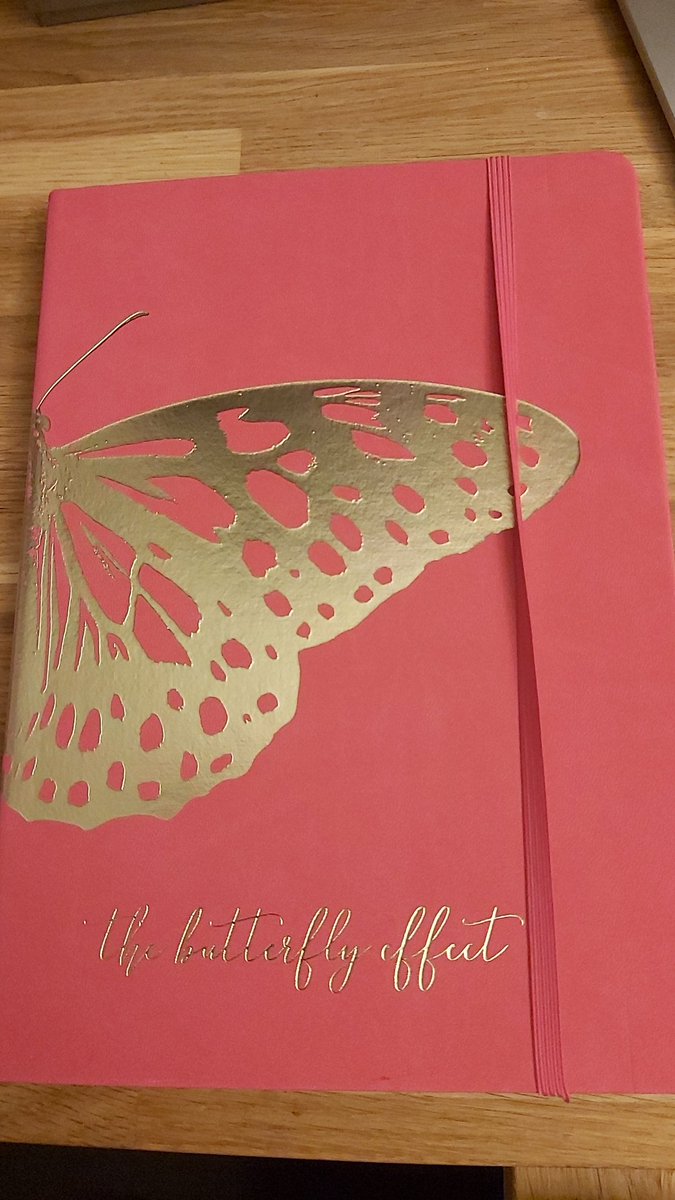 #YourPathInResearch can be challenging but it should not be lonely. I'm grateful today to a fab colleague & PI @Guest2Julie who had left me a notebook on my desk for fieldwork notes💛😊🙏🏻 I feel welcome where I work @UniofNewcastle @NIHR_ARC_NENC @NENC_NHS #RDCHCareers