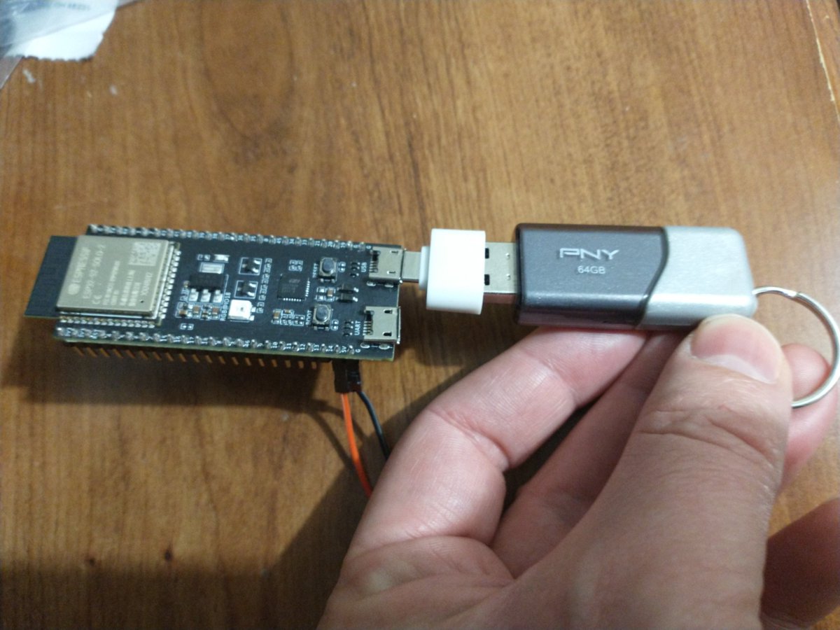 thinklearndo1's tweet photo. Trying out my #ESP32 s2 with the USB host mass storage example code, code builds and uploads, but it doesn't write to the USB drive. Odd. It's plugged in with an OTG adapter that I've used on other boards. Its not even powering up the drive... https://t.co/s21j637ZDz