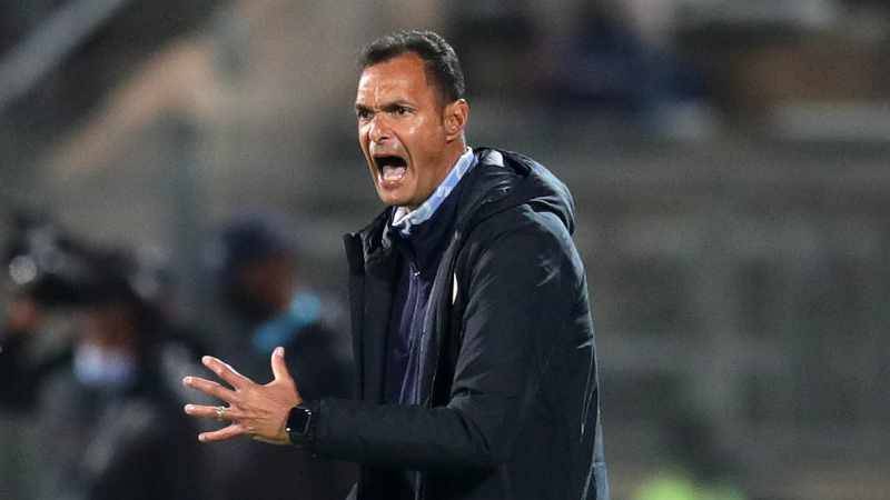 Radio2000_ZA's tweet photo. 📻 It's #GameTimeOn2000 with @MotshidisiM 📻

⏲️ 18h00 - 19h00

We chatting all things @WFSummit with 
🗣️ @Velile_Mnyandu 

 We are also in the #18Area with
🗣️ Andre Arendse - former Bafana goalkeeper https://t.co/2MWijjudLW