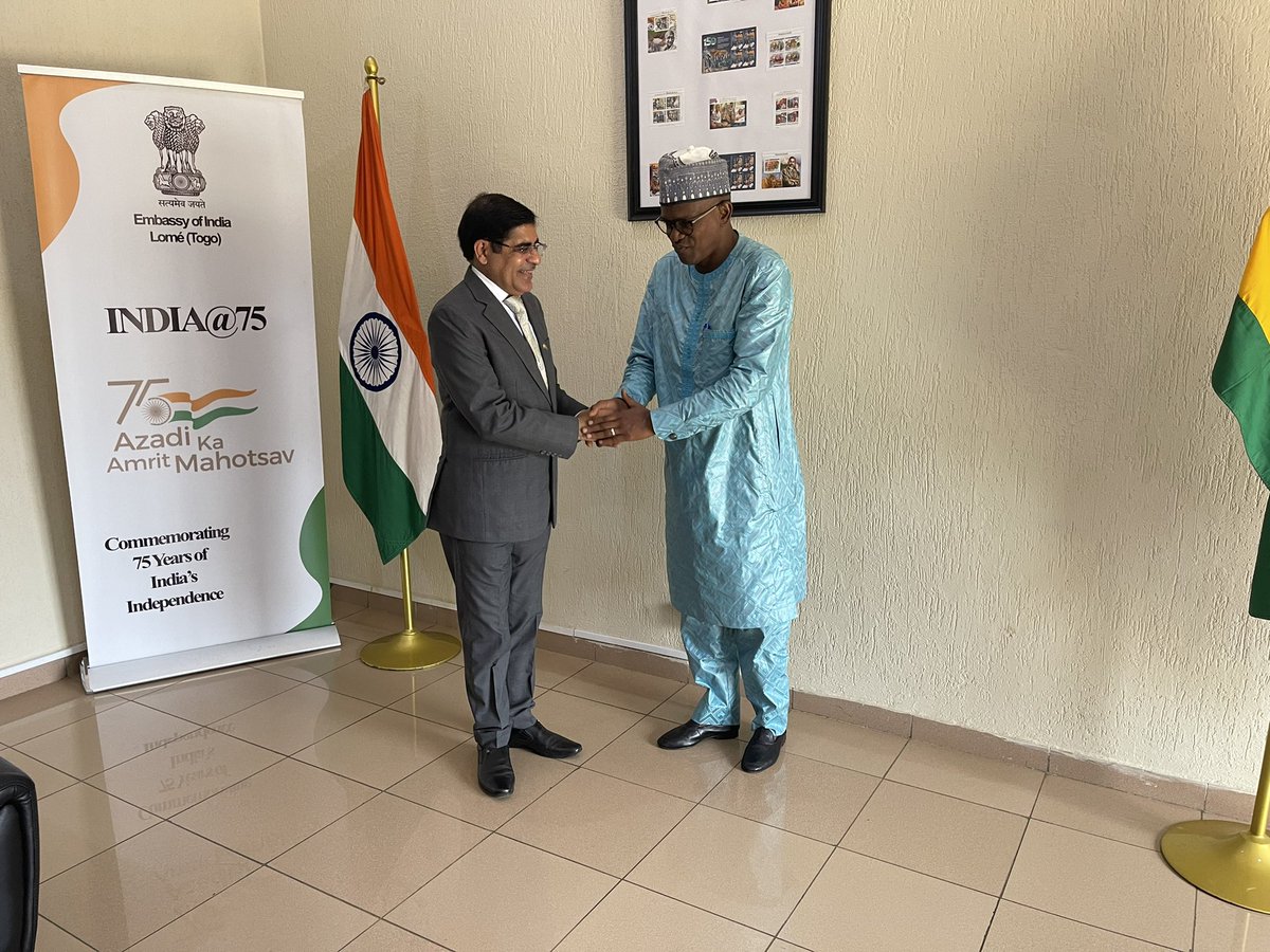 kullamasow's tweet photo. On behalf of @unesco_abuja, it was great meeting the Indian Ambassador in #Togo and discuss possibilities of a bridge for the Togo #Green #Economy #Biopalt #Reserve project #GEBR. #GreenEconomy #environnement @MERFTogo https://t.co/Wabejmz2DF