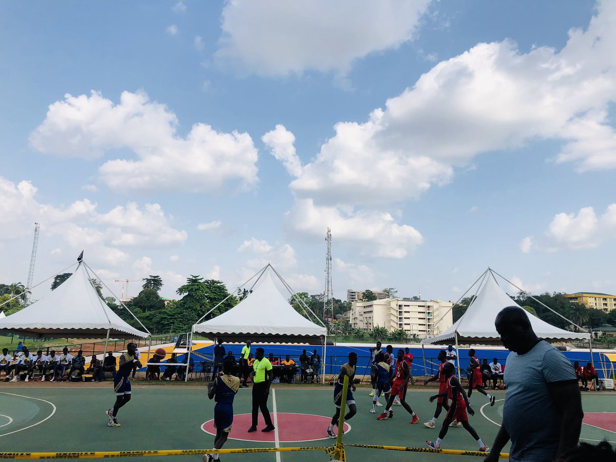 teksports_'s tweet photo. MEN’S BASKETBALL FINALS🥇
UCC LEADS AT THE HALF!
32:23
UG trailing in their bid to retain the basketball title. And more than ever, this is a real test to their quest. Being out battled on all fronts.
#GUSAKNUST2022 #TEKSPORTS https://t.co/bDmWFYXnRQ