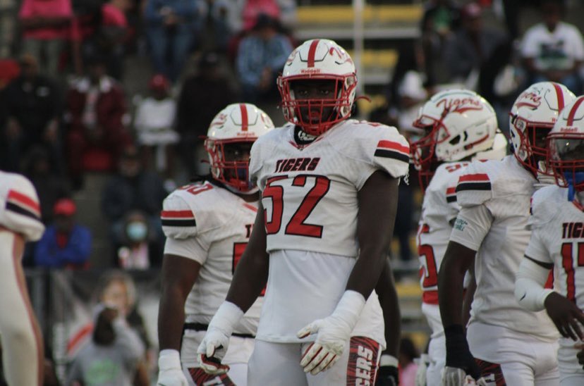 1552 rushing yards 
1 sack allowed 
61 pancakes 
hudl.com/v/2JEGYA