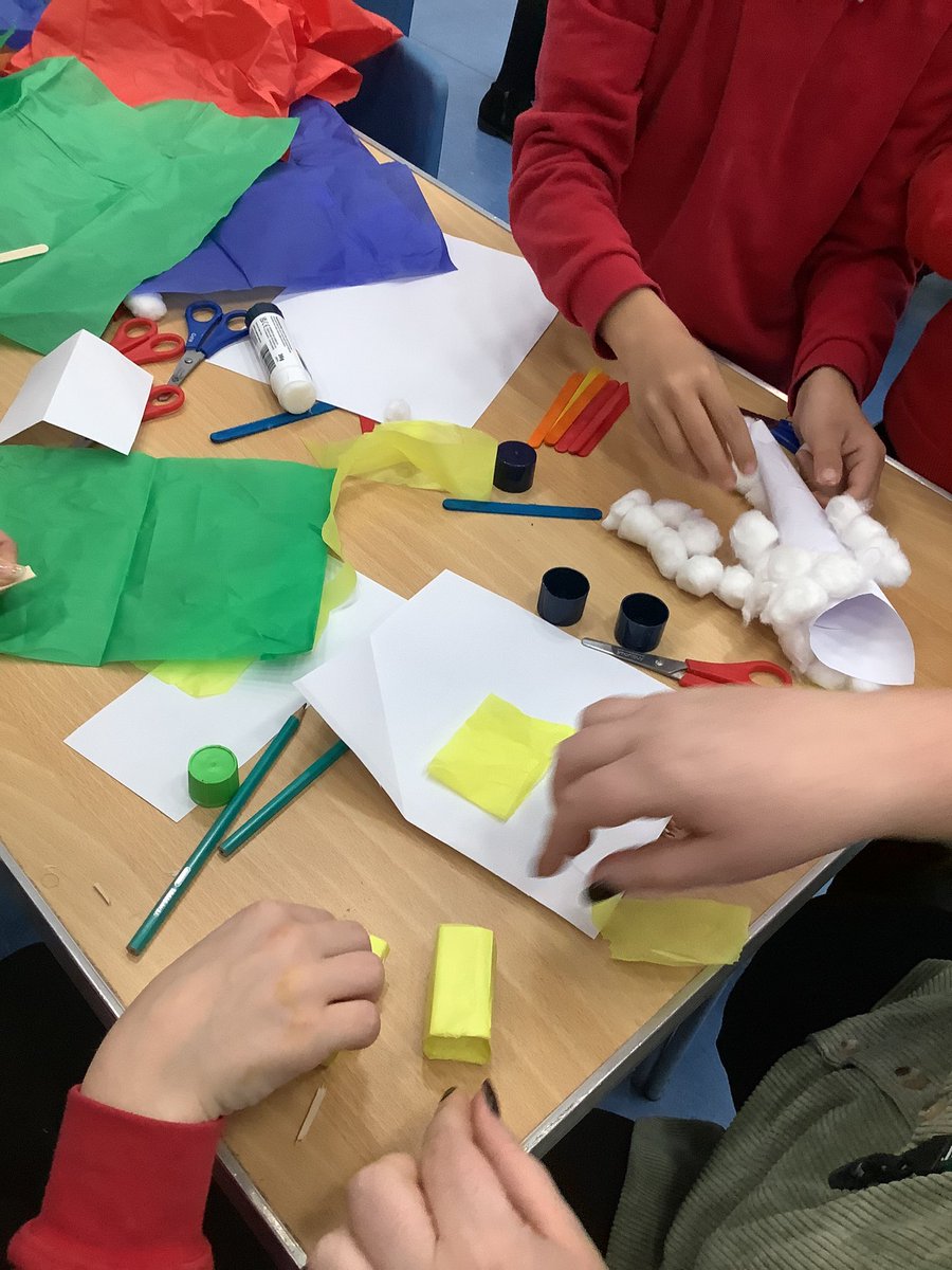 NCLPerfLondon's tweet photo. Our last workshop of the day by @CurveLeicester with year 4 pupils from @BFPSOfficial #Creative #artsmark #thisisus https://t.co/qT3waFJcAp