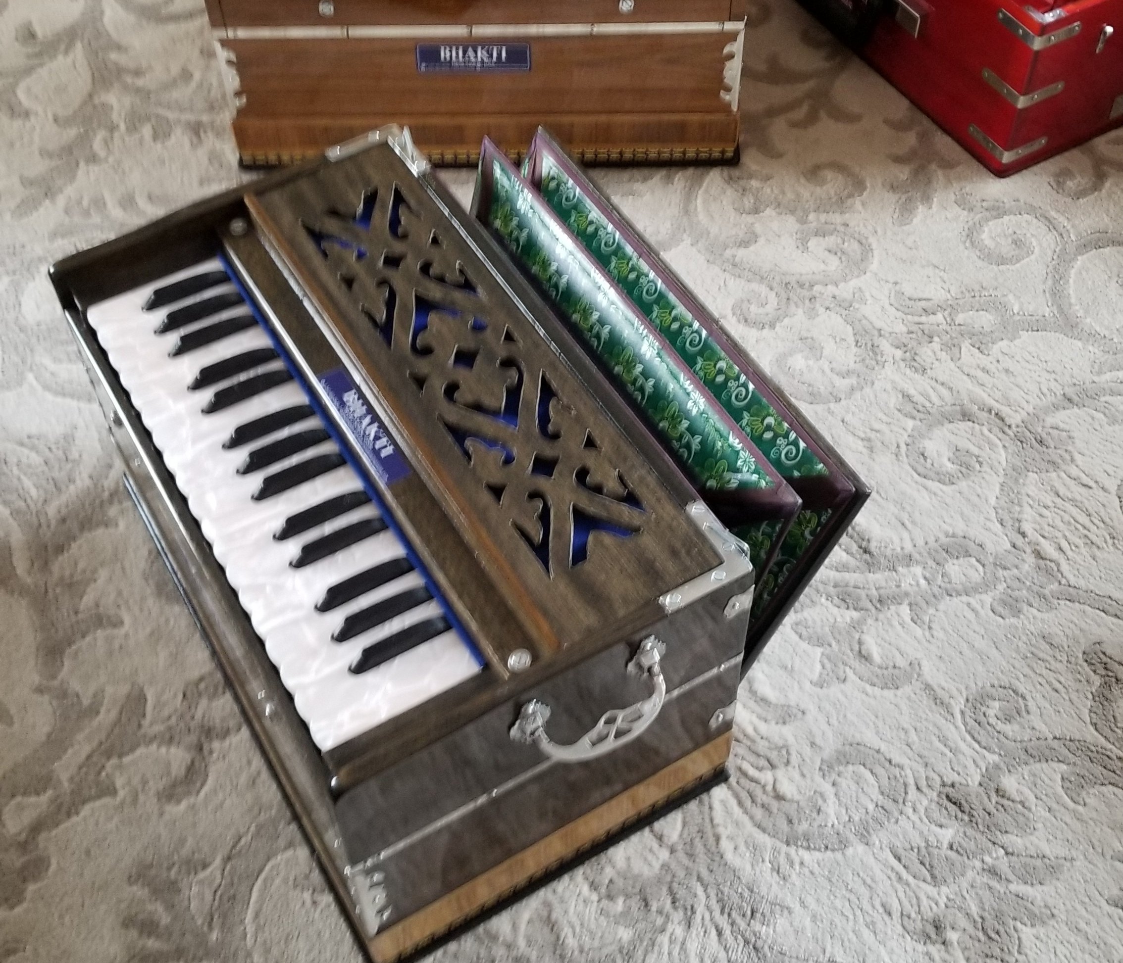 Mindra harmonium 2024