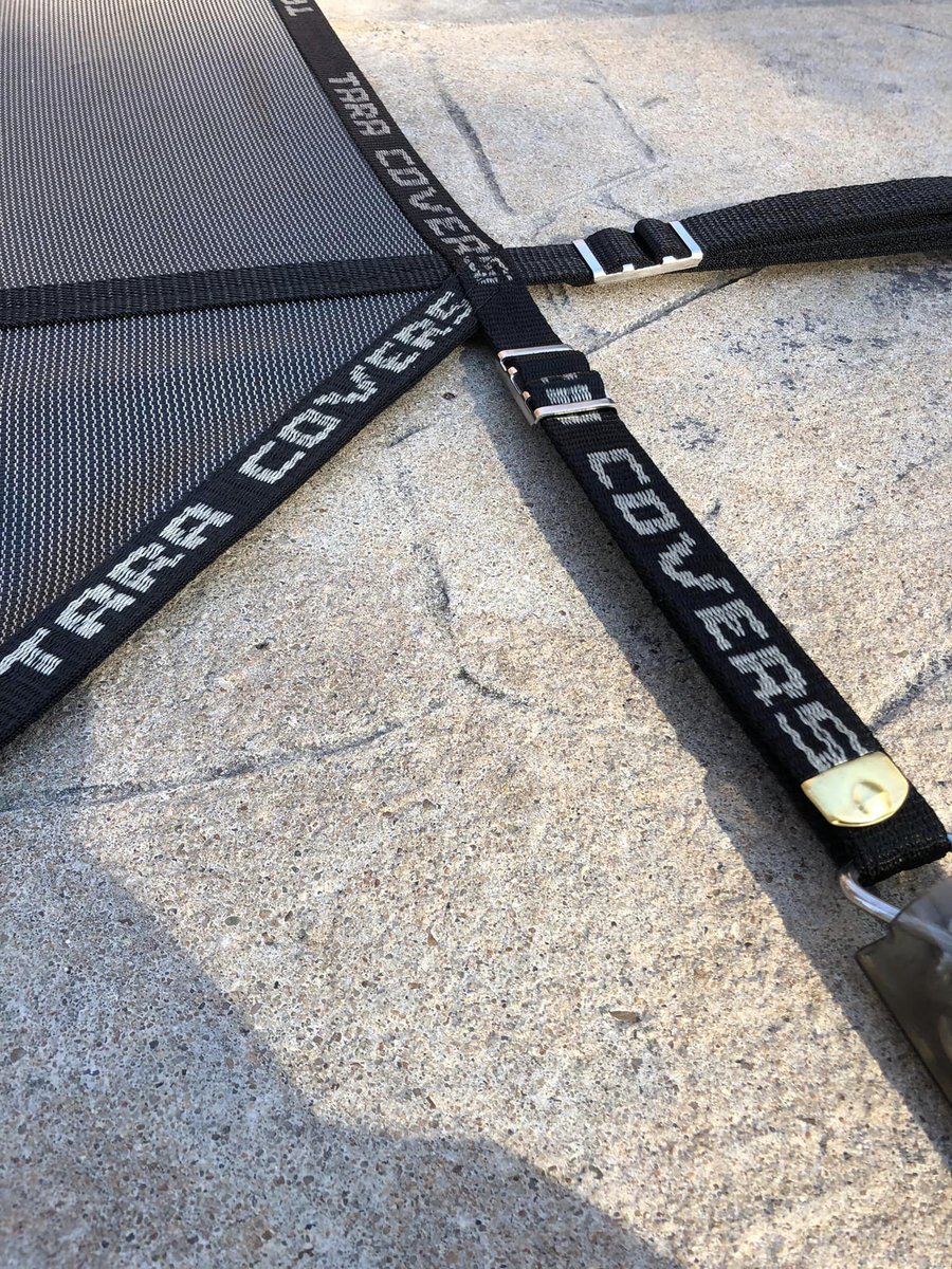 TaraPoolLife's tweet image. A great Safety Cover install from M5 Pools LLC! It fits perfectly around their slide! Thanks for sharing with us!

#tarapools #poolsafetycover