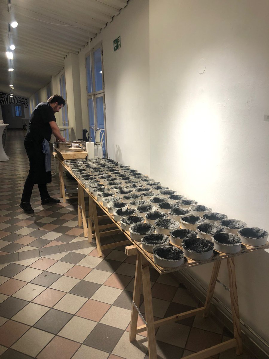 Figurationen des Übergangs tweet media