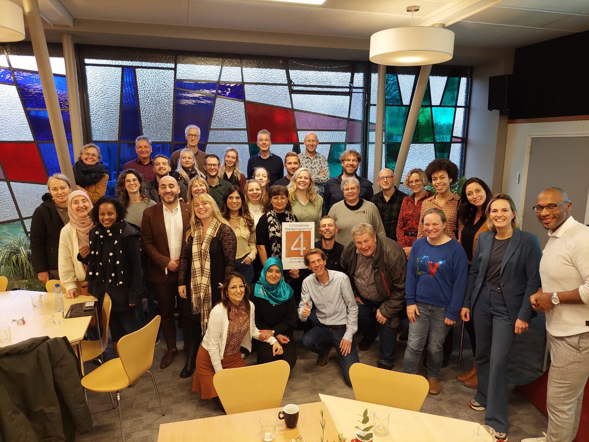 Wat is polarisatie, hoe herken je het en wat kun je er tegen doen? Eén ding is zeker ‘investeren in vredestijd is het devies. In het werkprogramma ‘Samenleven in verscheidenheid’ hebben we onze awareness van (sluimerende) polariteiten op wijkniveau vergroot #lpbcongres