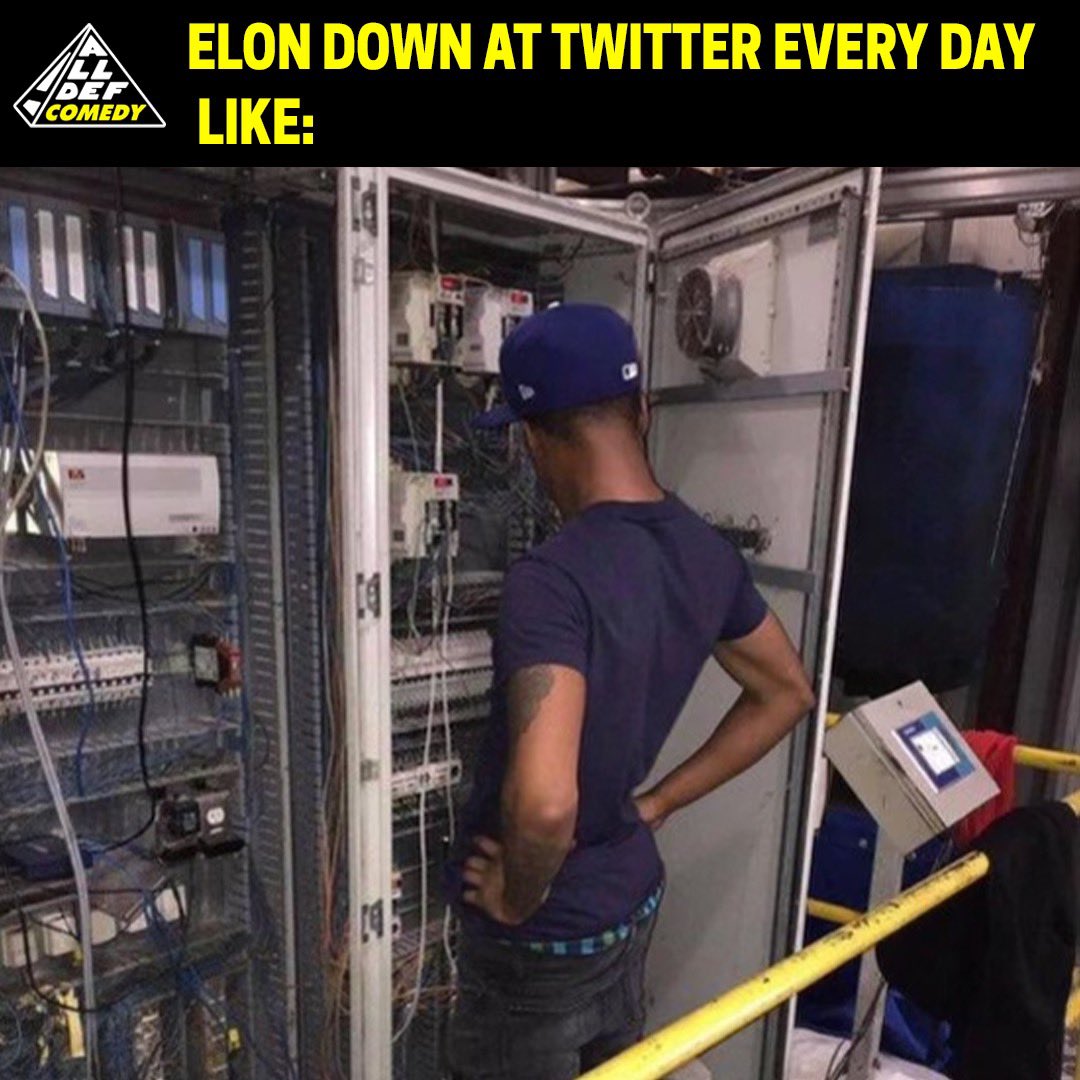 AllDefComedy's tweet photo. Y’all think Elon need a lil help? 😩😆🤣 https://t.co/ahixHzdXYy