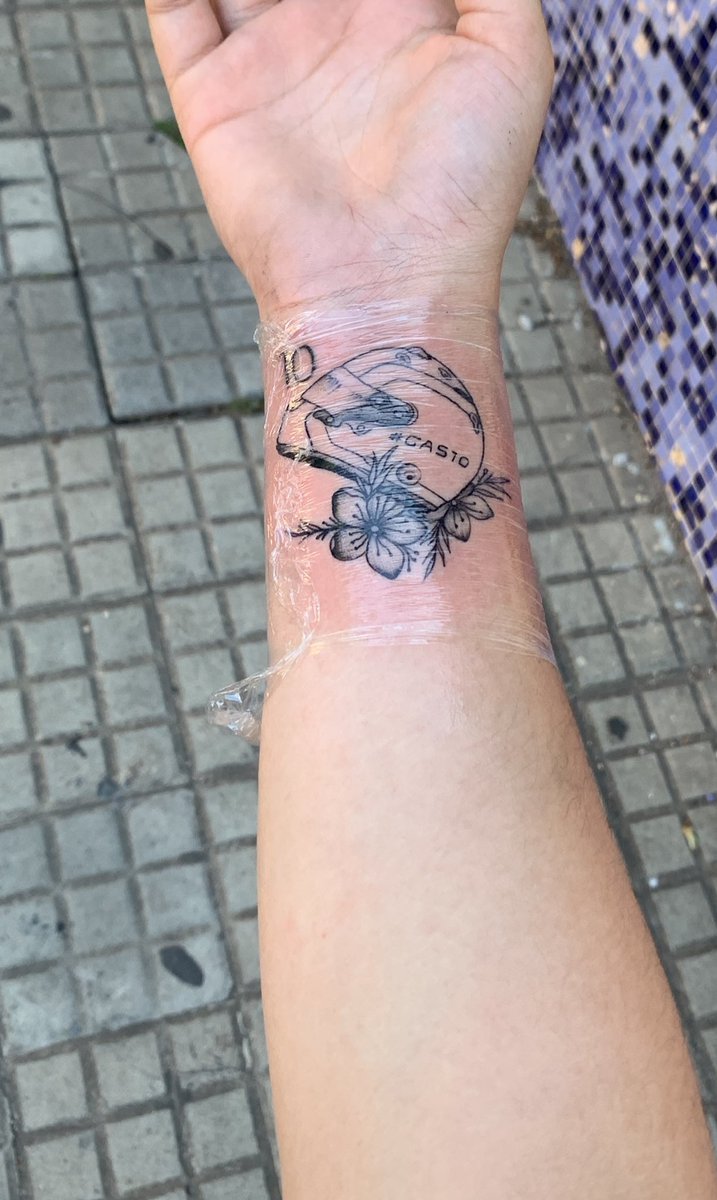 SeeGasly's tweet photo. Tattoo updated
Loved how it turned out 🥰

@PierreGASLY https://t.co/abnbSh9EaV