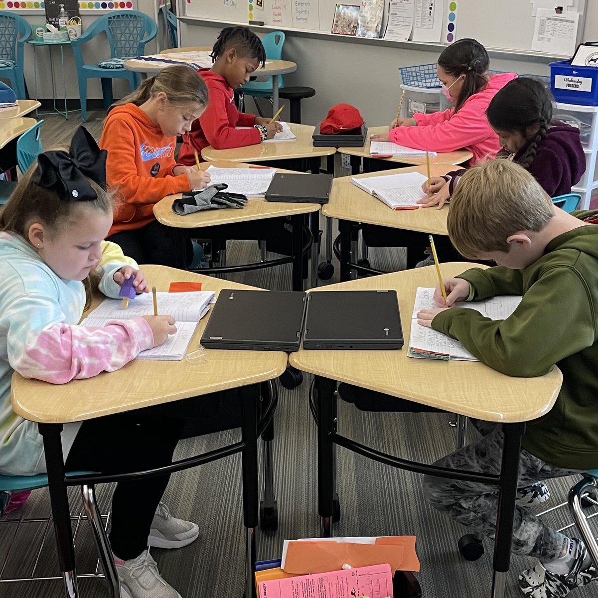 My 3rd grade Scotties are showing dedicated discipline with power writing informational books! <a href="/MahaffeyKISD/">Mahaffey Elementary</a> 💪🏻📝 #kleinfamily <a href="/kleinisd/">Klein ISD</a>