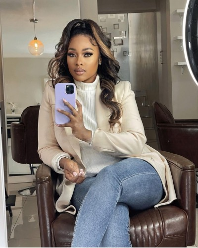 blackgirlluxury's tweet photo. Selfie Queen https://t.co/ijPUUlug2z