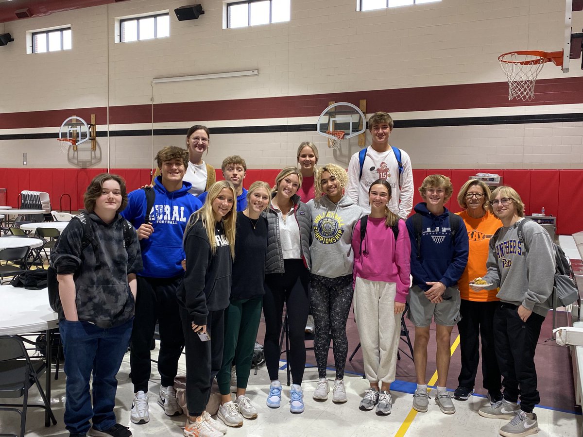 Ed Raines (@rainesed) on Twitter photo Great kids giving back to their community! Thanks <a href="/MrsHaleySchmitz/">Mrs. Schmitz</a> and WRHS KAYS for serving up Thanksgiving meals at Wanamaker Elementary today! Setting an example for future Jr. Blues! @usd437 <a href="/wrhsleaders/">WRHS Spirit Leaders</a> #waruproud <a href="/WRHS_AD/">Charlie Nimz</a> Great kids giving back to their community! Thanks <a href="/MrsHaleySchmitz/">Mrs. Schmitz</a> and WRHS KAYS for serving up Thanksgiving meals at Wanamaker Elementary today! Setting an example for future Jr. Blues! @usd437 <a href="/wrhsleaders/">WRHS Spirit Leaders</a> #waruproud <a href="/WRHS_AD/">Charlie Nimz</a>