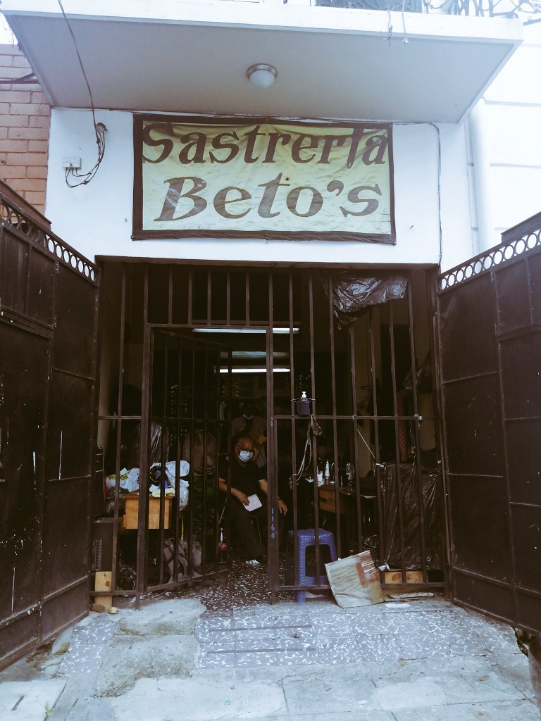 _laveroblanco's tweet photo. Ya vienen los estrenos y si usted no quiere comprar ropa cara y que no le dura. 

Mi papá tiene más de 40 años de experiencia en ropa para dama,caballero,jóvenes y niños/as.

Calle San Antonio Abad Col Centroamérica #2237 SS

Solo pasé a recordárselos ☺️🙏 https://t.co/n2TomF2vA1