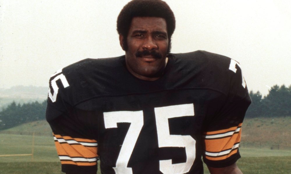 JMartCT's tweet photo. @RapSheet 🚨 Breaking News:
Former DT "Mean" Joe Green is coming out of retirement and signing a 1-year deal with the Philidelphia Eagles, per sources https://t.co/8vm3BrRrRN