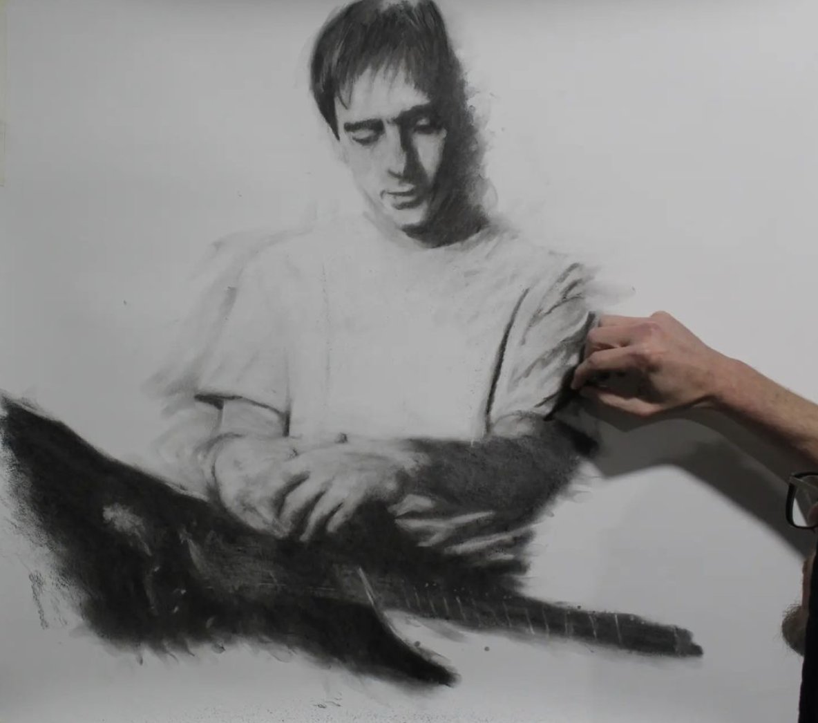 jasonamolina's tweet photo. A beautiful charcoal drawing by John Brannen ✎⚡️ https://t.co/N7emAzGHef