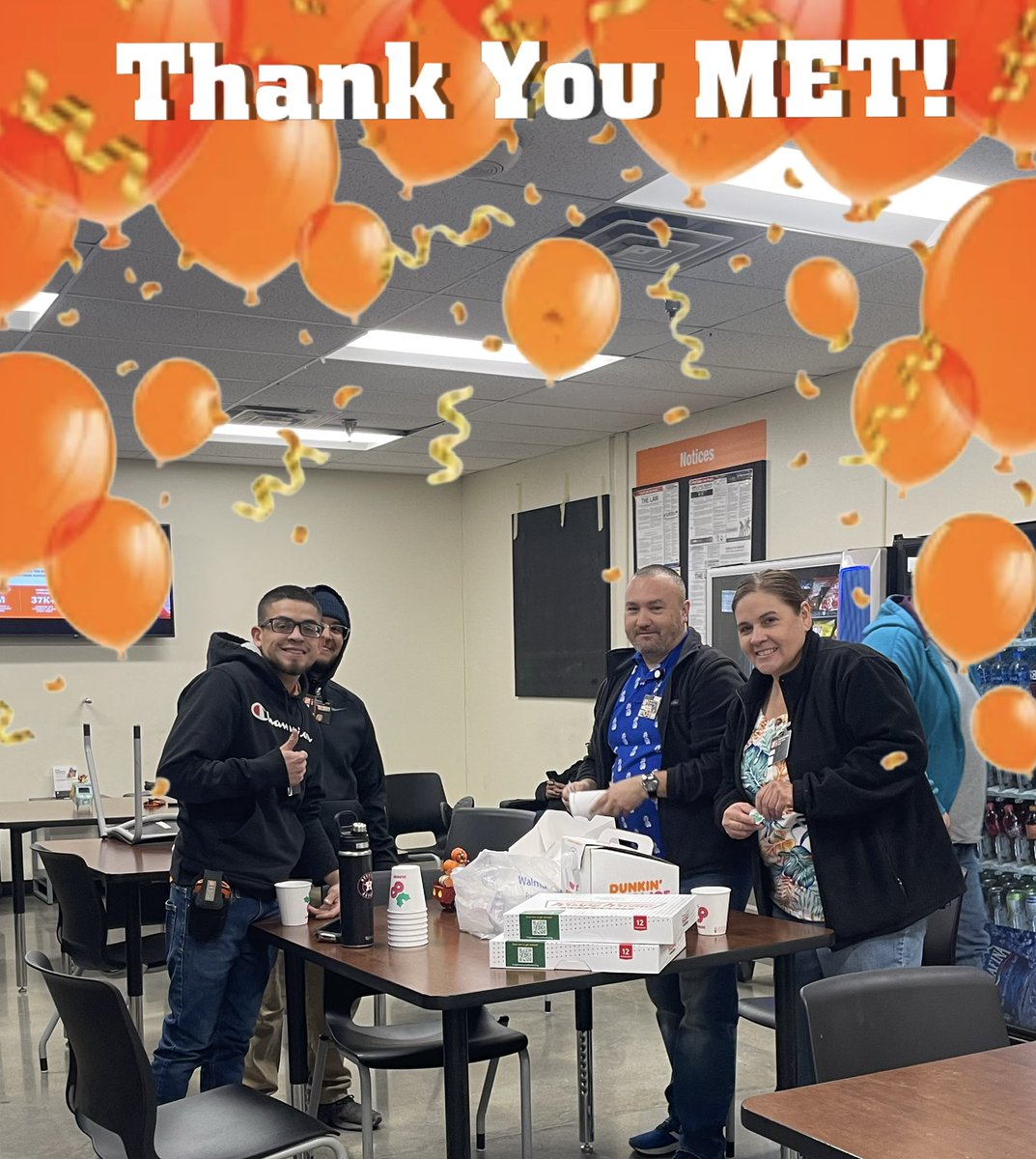Donuts and Coffee for our MET Team today! Thank you for all you do!!! <a href="/DianaSundermann/">Diana Sundermann</a> <a href="/Dalton8523/">Dalton8523</a> @OscarM_8523 <a href="/javnaj101/">Javier Najera</a>