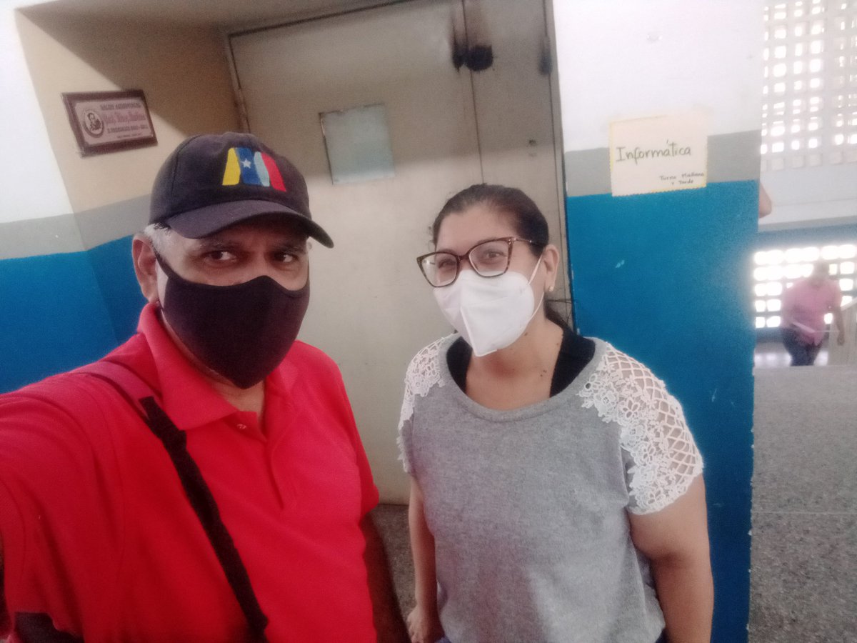 #LaHistoriaEstaDeNuestroLado El día de hoy siguiendo instrucciones de <a href="/pedrogordon2121/">Pedro Gordon</a> Coordinador de <a href="/FundabitAragua/">FUNDABIT ARAGUA</a> Se Socializa con los Directivos de EBN Victoria de Chávez, UEN Simón Bolívar y UENB BAEL, Los Acuerdos, Normativas, Basamentos Jurídicos de los Espacios CBIT