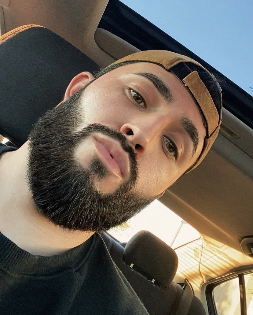 𝐋𝐮𝐜𝐢𝐝 𝐓𝐡𝐞 𝐅𝐚𝐥𝐥𝐞𝐧 𝐀𝐧𝐠𝐞𝐥 ♍︎ on Twitter "POV Ur Latino, bearded and
