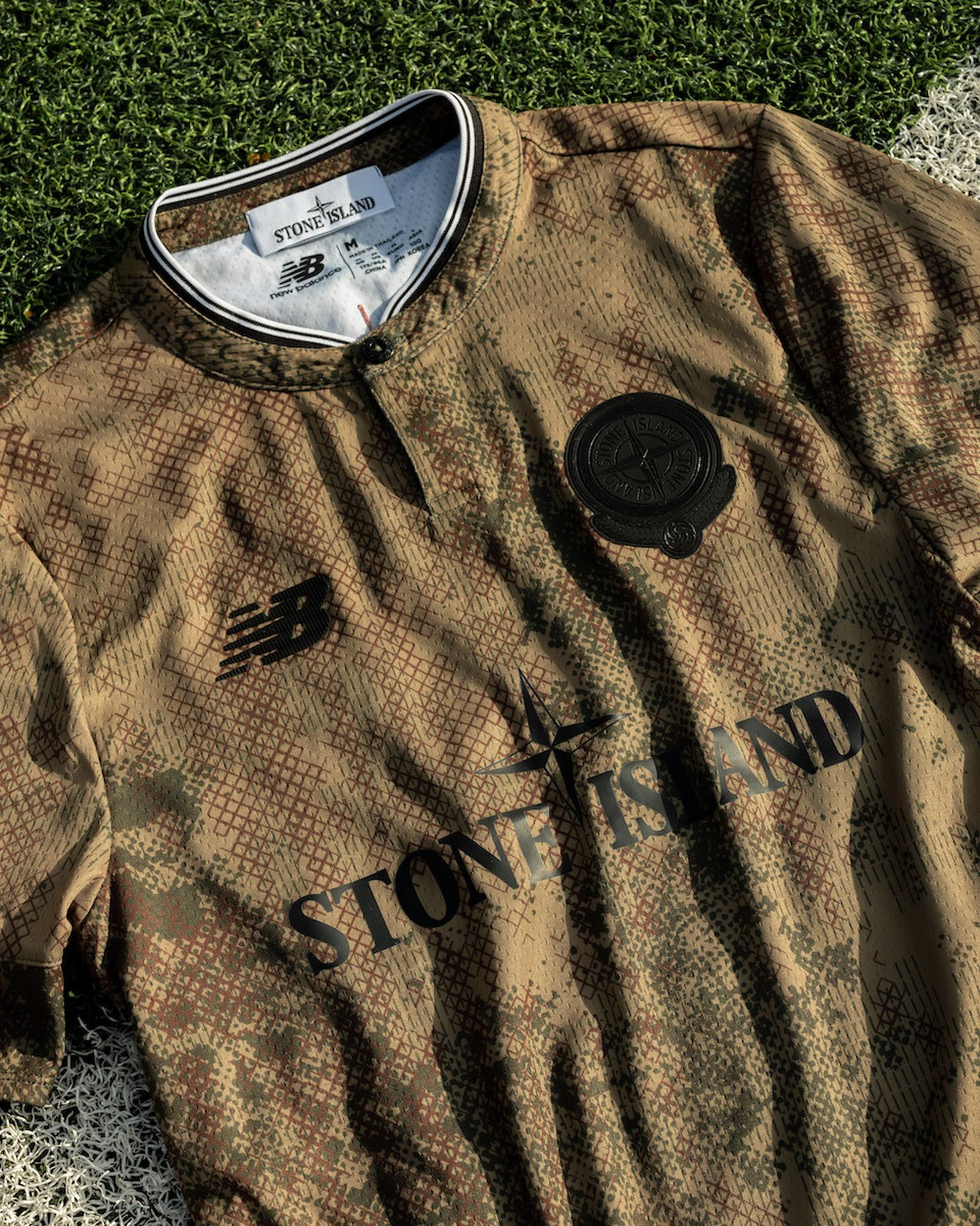 highsnobiety on X Preview of New Balance x Stone Island football kit https t RMVcA5nJqp https t ro07hHXDO9 X