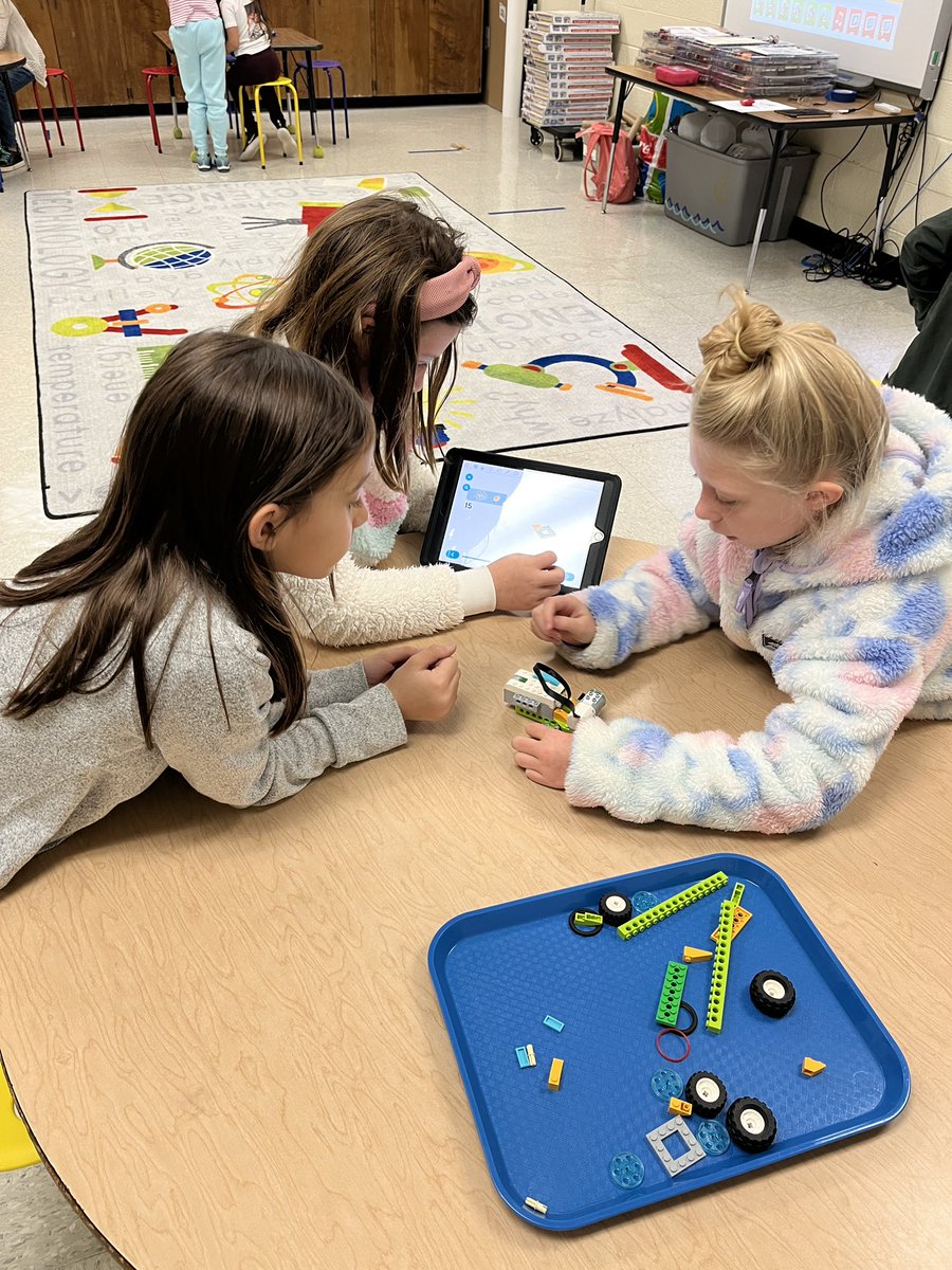 kcollazo's tweet image. One of the best ways to learn about force and motion is to #DoTheScience! 3rd graders built a car and collected data about how long it took to push various amounts of @KEVAplanks #STEM #STEMEducation #DataScience @LEGO_Education