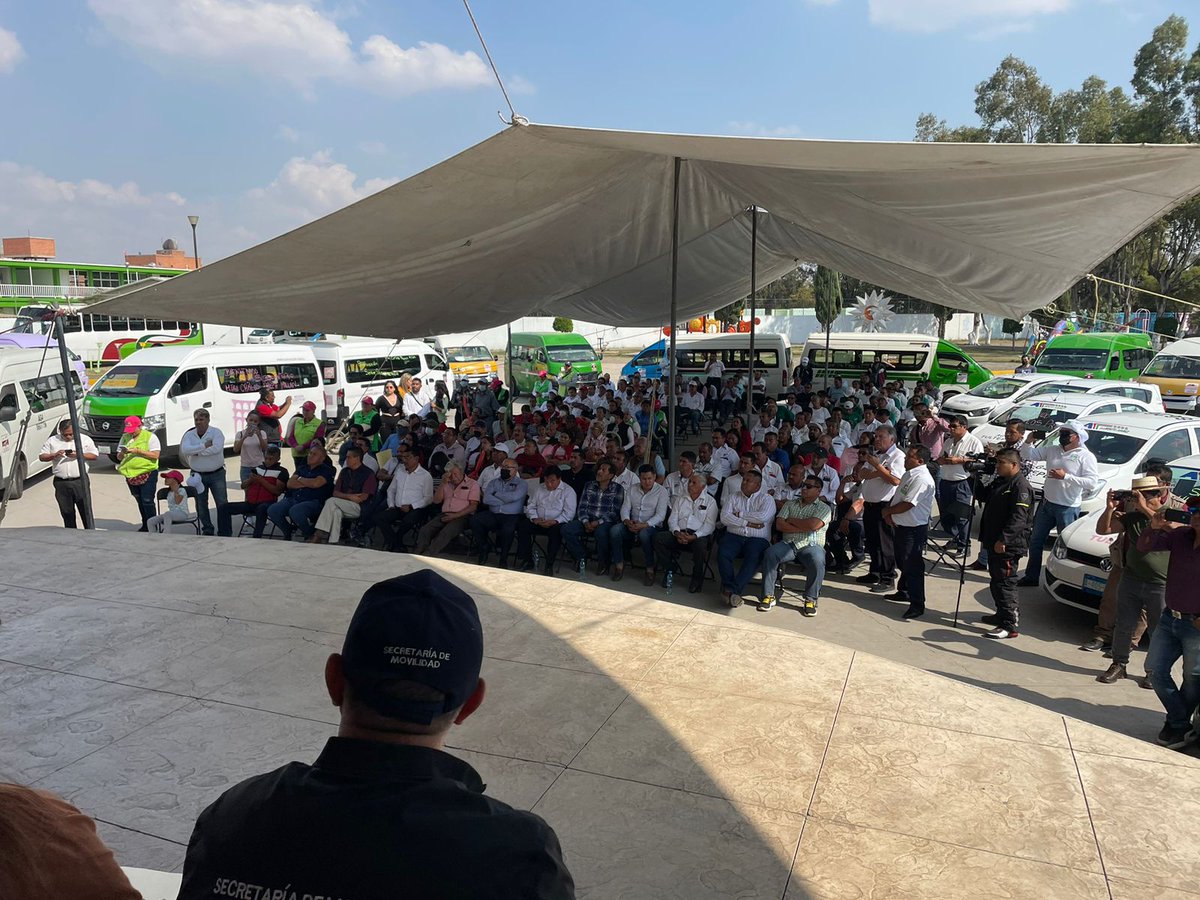 PrezaMillan's tweet photo. Como lo ha instruido el Sr. Gobernador, #AlfredodelMazoMaza, la Subsecretaría de Movilidad continua impulsando la implementación de una movilidad integral que brinde seguridad a las personas y cuide del medio ambiente; #CTM #Tultepec; #UnióndeBicitaxisyRadiotaxis  #RealdeTultepec https://t.co/5yhBLZ6wU5
