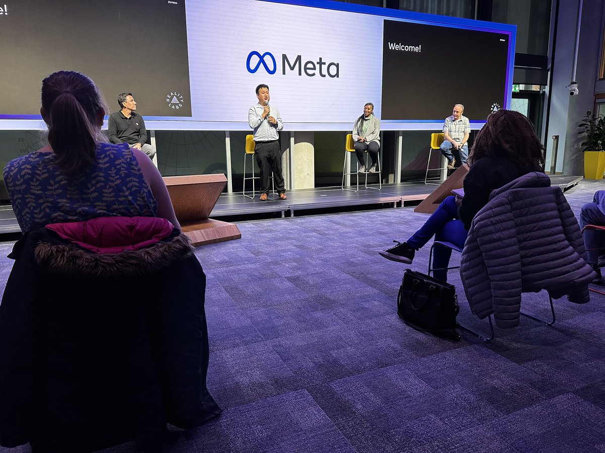 Alex ⠁⠇⠑⠭, definitely has a blue tick tweet media