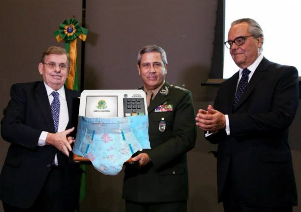 NP__Oficial's tweet photo. General Braga Neto pretende provar que as urnas foram fraldadas https://t.co/6IfYX2agcX