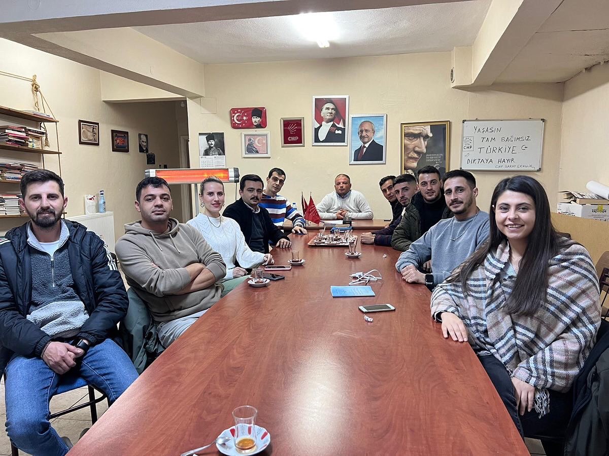 Chpsaraygenc's tweet photo. Yönetim kurulu olağan toplantımızı İl Başkan Yardımcılarımızla birlikte gerçekleştirdik. #BirlikteBaşaracağız 🇹🇷 https://t.co/tPdHOe6hsu