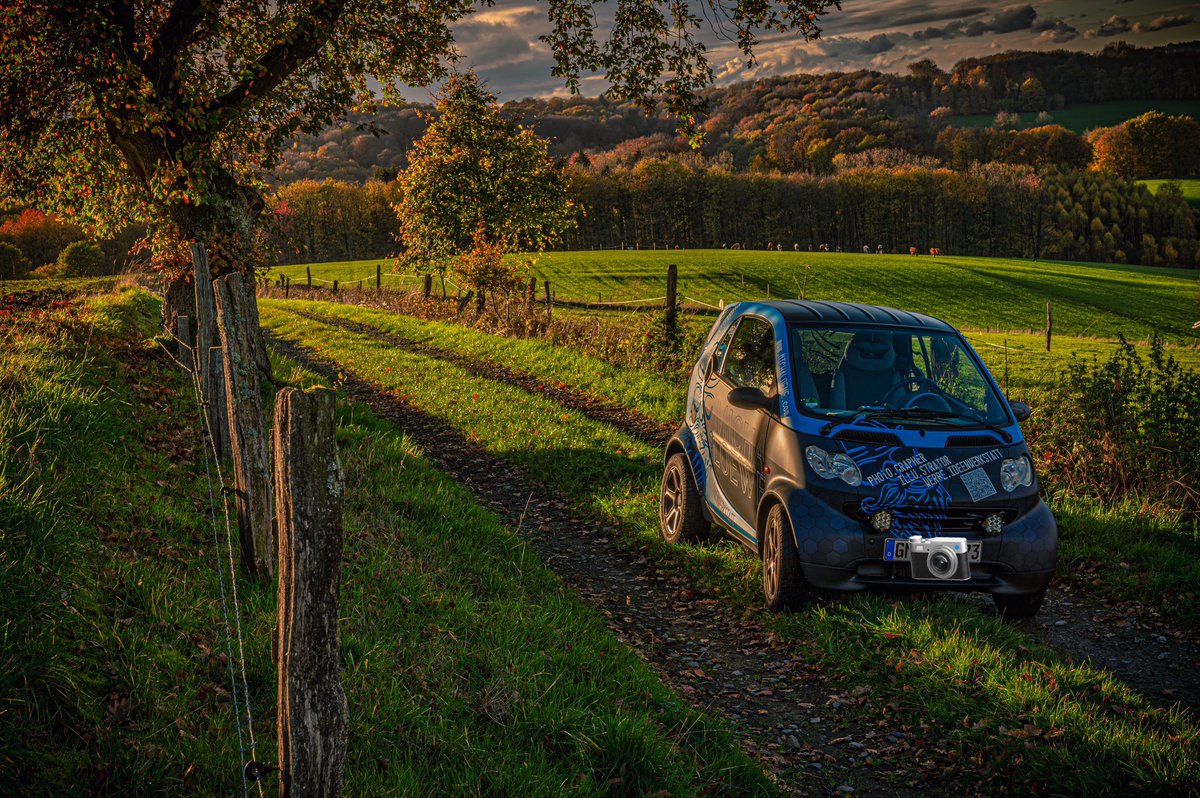 Mobil und unterwegs,
für mehr Farbe in der Welt!

#carwrapping #fotograf #mediengestaltung #werbung #marketing #agentur #merchandise #corporatedesign #werbeagentur #fahrzeugbeschriftung