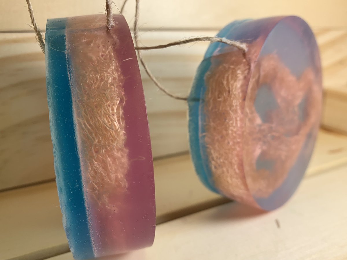 cj_dbabe's tweet image. These #HandmadeSoaps w/ built-in Loofah will keep you #Fresh during the #holidays2022! Avail in #TeaTree + #Lemongrass / #Grapefruit/ #ClarySage only from: CJ Babe’s Homegrown Plants &amp;amp; Botanicals 🌱🌺🌸

checkout.square.site/merchant/ML57R…
