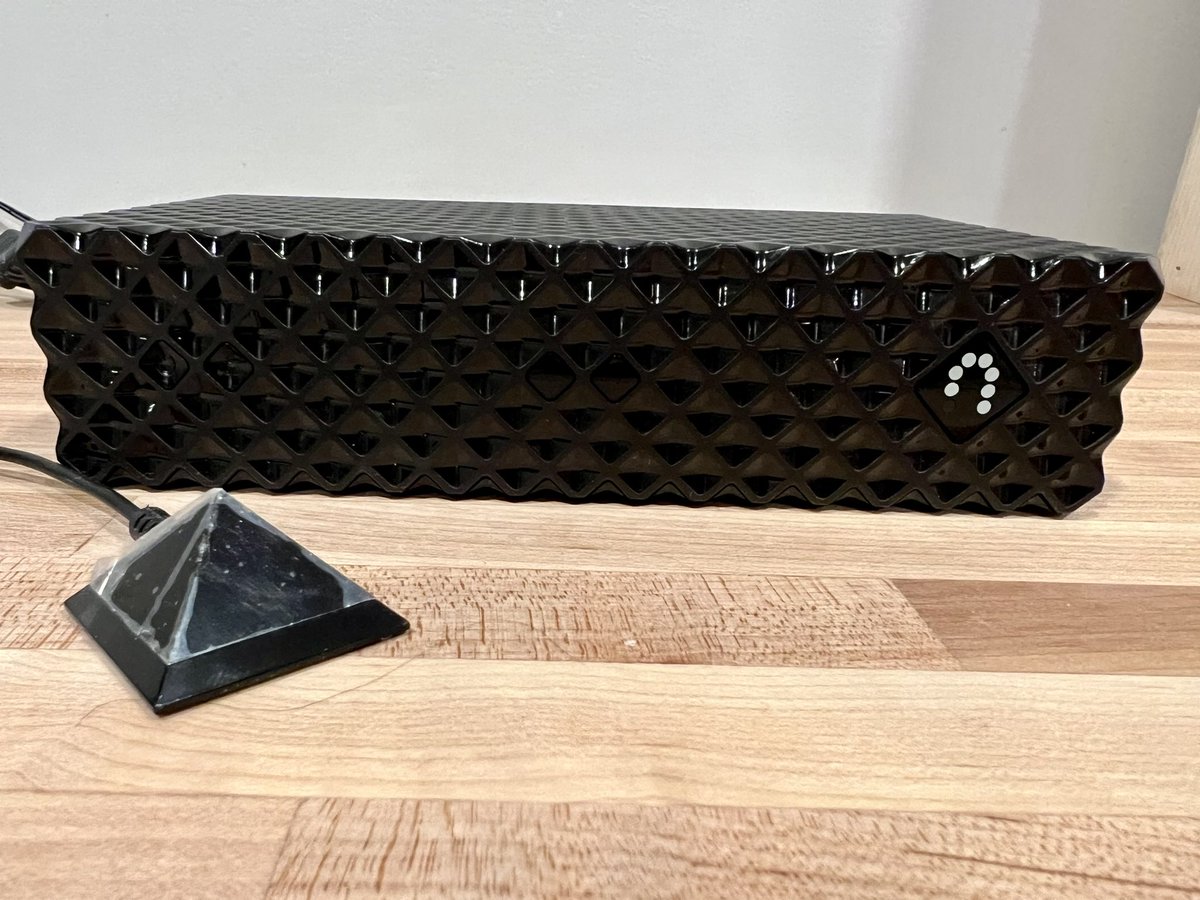 paulmhanson's tweet image. Powered down an old friend who served me well. Sling brought #placeshifting to our world well before #streaming became popular. Watched the Twins live from India and the Vikings playing in London from Amsterdam. RIP. #Slingbox #innovation