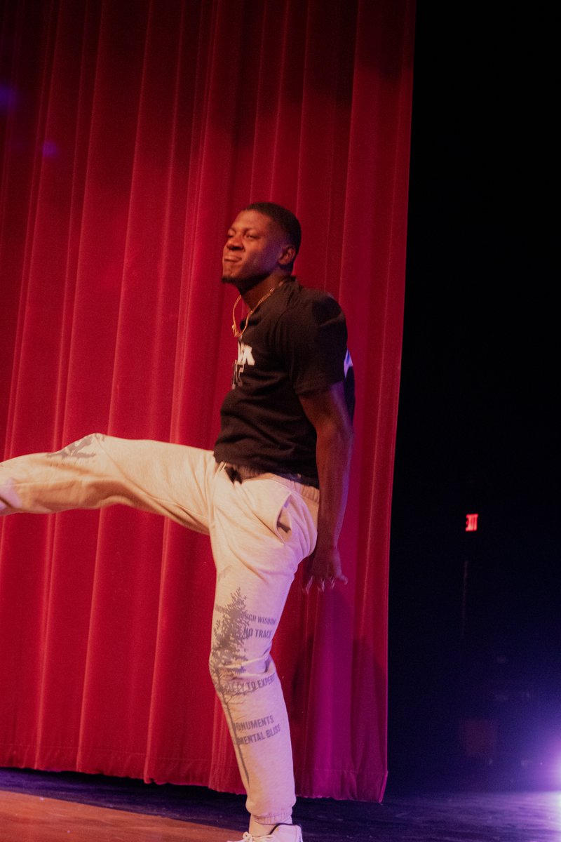 JayxCreatez's tweet photo. What's a stroll off without @AgentRondo_ ? #pvamu #strolloff2k22 https://t.co/K4OAdyruST