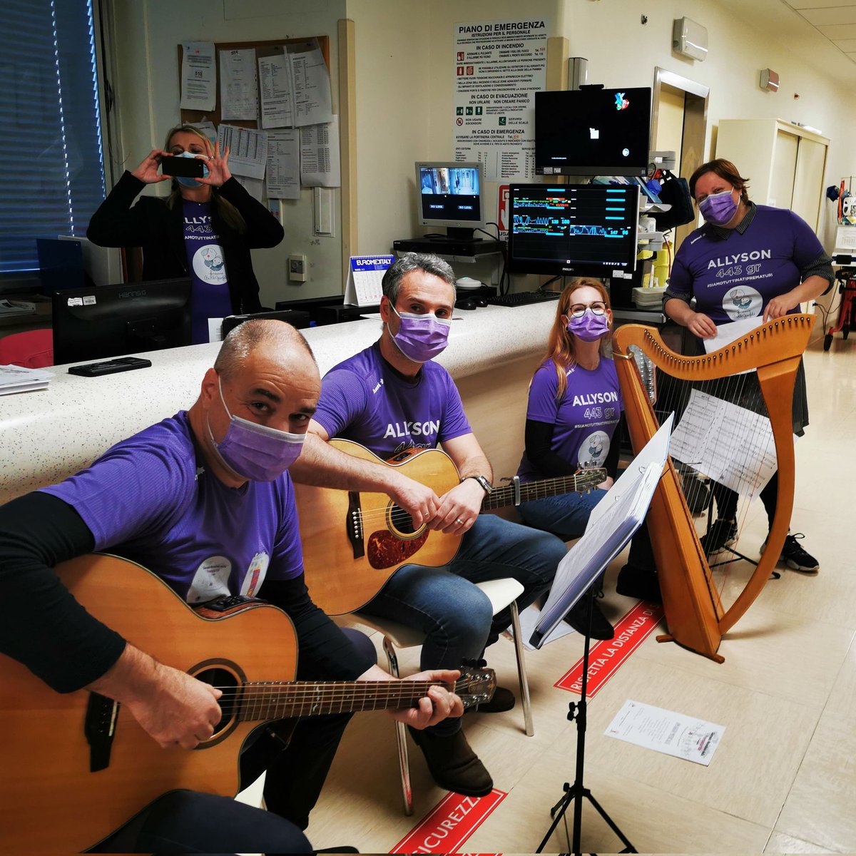 ApsAulos's tweet photo. Oggi è la #GiornataMondialedellaPrematurità e con tanto piacere abbiamo offerto un momento musicale alla Terapia Intensiva Neonatale dell'Ospedale Pediatrico Burlo Garofolo di Trieste

Un abbraccio sonoro ai piccoli ospiti, le loro famiglie e tutto il personale del reparto ❤️ https://t.co/3WwiejBiMT