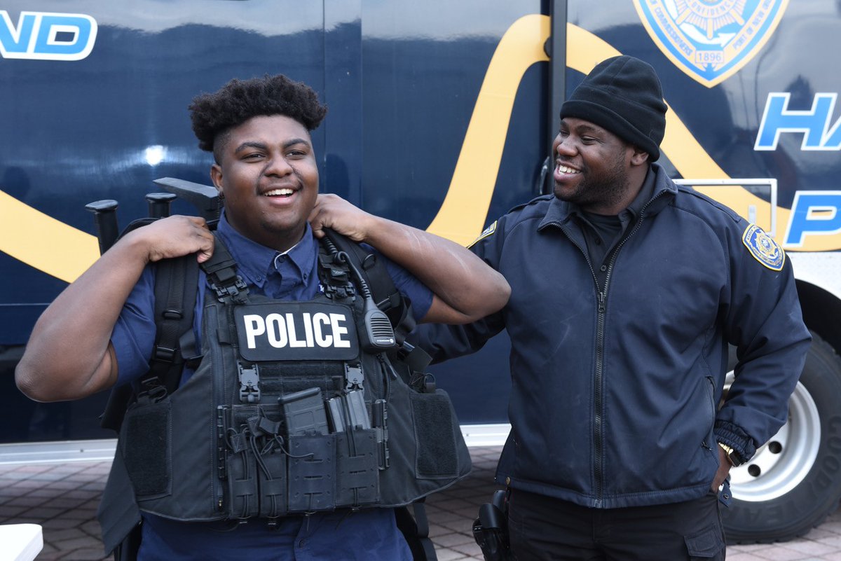 NolaHarborPD's tweet photo. #HPD was out at Who Works the River this week speaking with students about careers in maritime law enforcement. Students from @JPschools and @NOLAPSchools spoke with officers from our various divisions and took a behind the scenes look into our mobile command unit. @RiverWorksD https://t.co/eYzulS20Qg