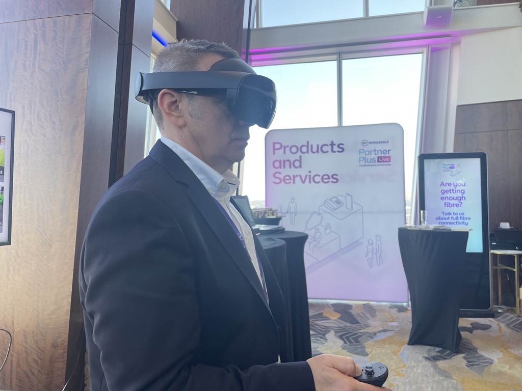 We’ve been at the cutting edge at the Shard today, demonstrating the latest developments in AR and immersive experiences with BT’s innovation team.
#AR #BT #Immersive #immersiveexperience #theshard