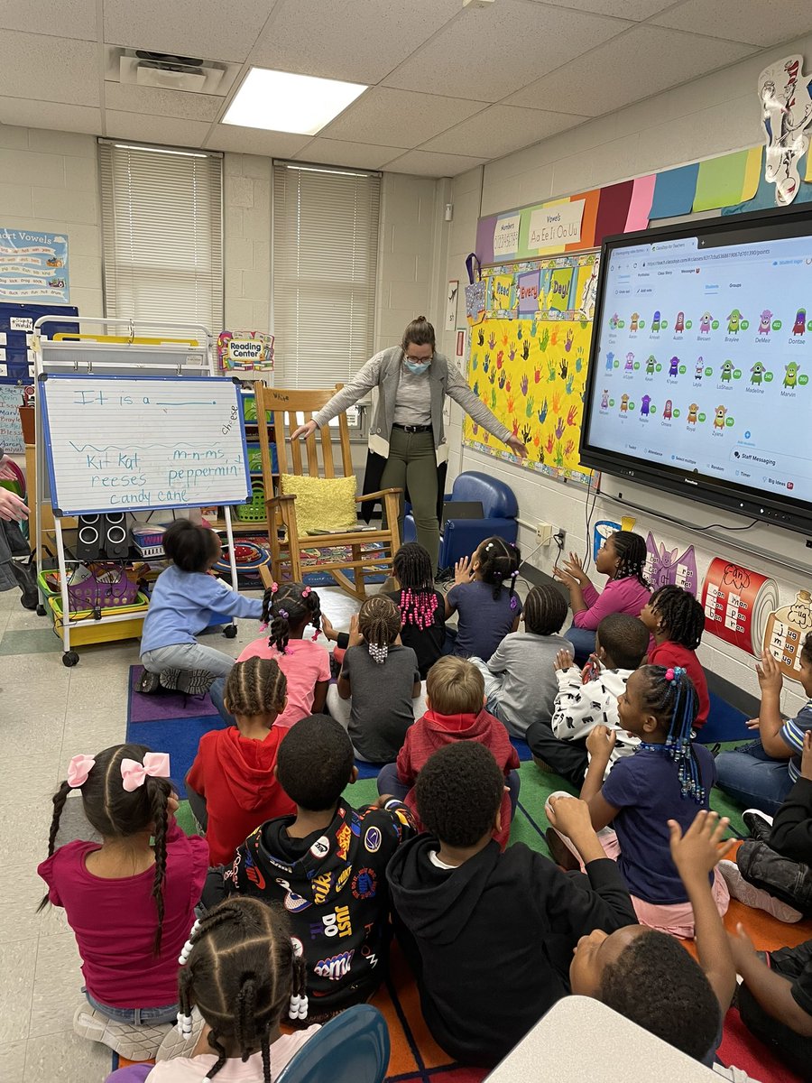Skfuoco's tweet photo. Another successful visit with our 1st graders from the @EcorsePL practicing call and response.  @Ecorseschools https://t.co/Yx2GUBCJF2