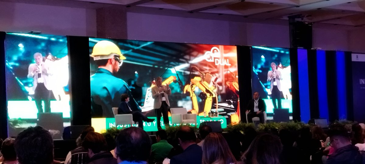 En la nueva #Industria40 la privacidad y la libertad es muy importante. México es el socio comercial más importante de Alemania y es una de las economías más competitivas gracias a su gente. 
Ing. Joachim Elsasser.