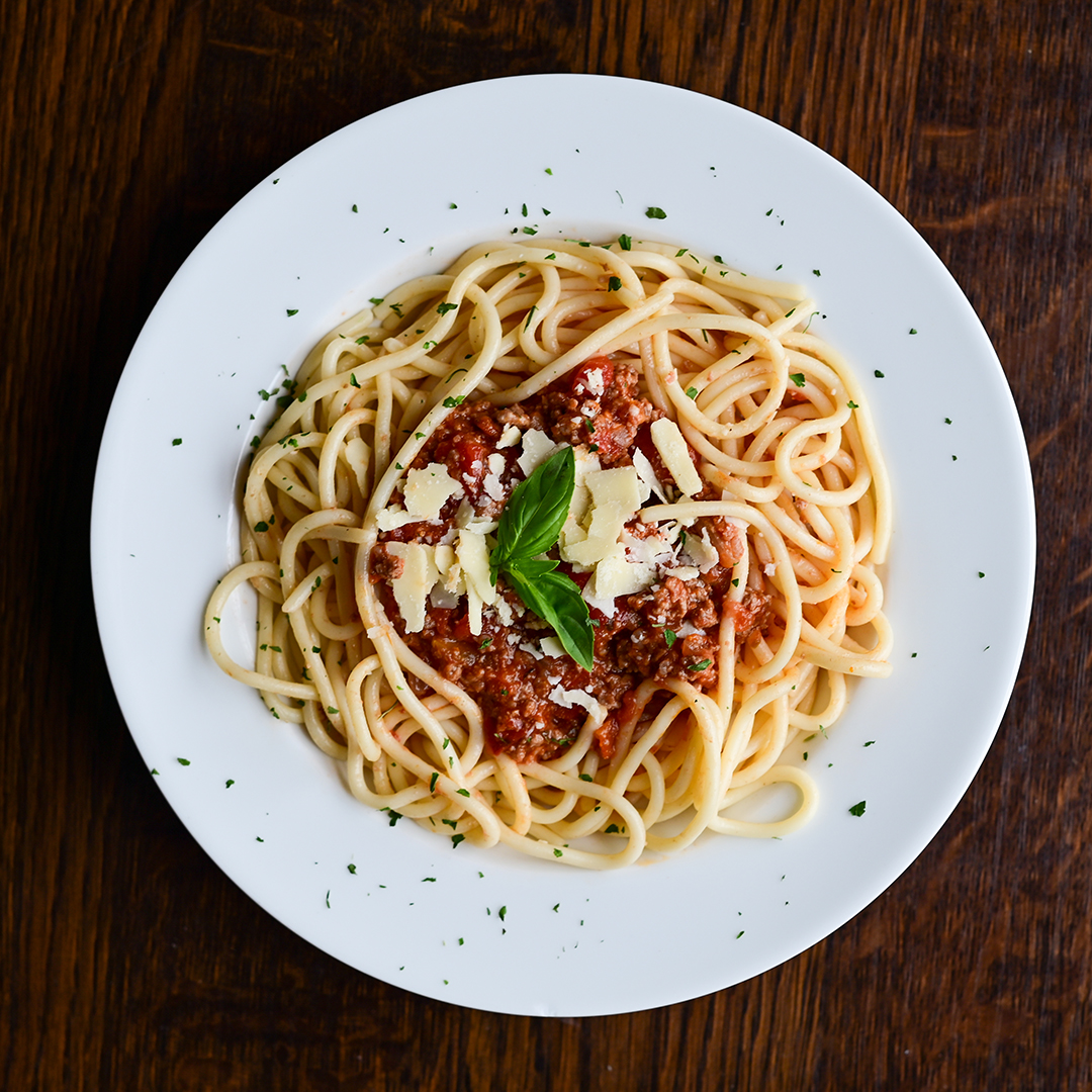 Country_Bake's tweet photo. Looking for the perfect lunch?🤔 We’ve got that covered! Join us next time for lunch🍝 and enjoy some of our amazing food! https://t.co/U0Cnxchdn2