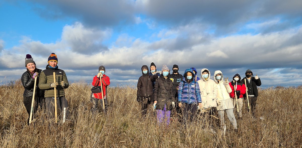 ConservHalton's tweet photo. Green Space, which is our climate action program for newcomer youth, has started for 2022/23! 🌎🌎 Thank you to @RBC and #RBCTechforNature for helping us engage and empower youth in our watershed! https://t.co/adZIxlKO5r https://t.co/MgHgcm0CdW