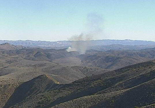 Intel_Earth's tweet photo. Smoke showing from cams. About an acre moving to the west
#LunaFire https://t.co/Y4UVQD06cu