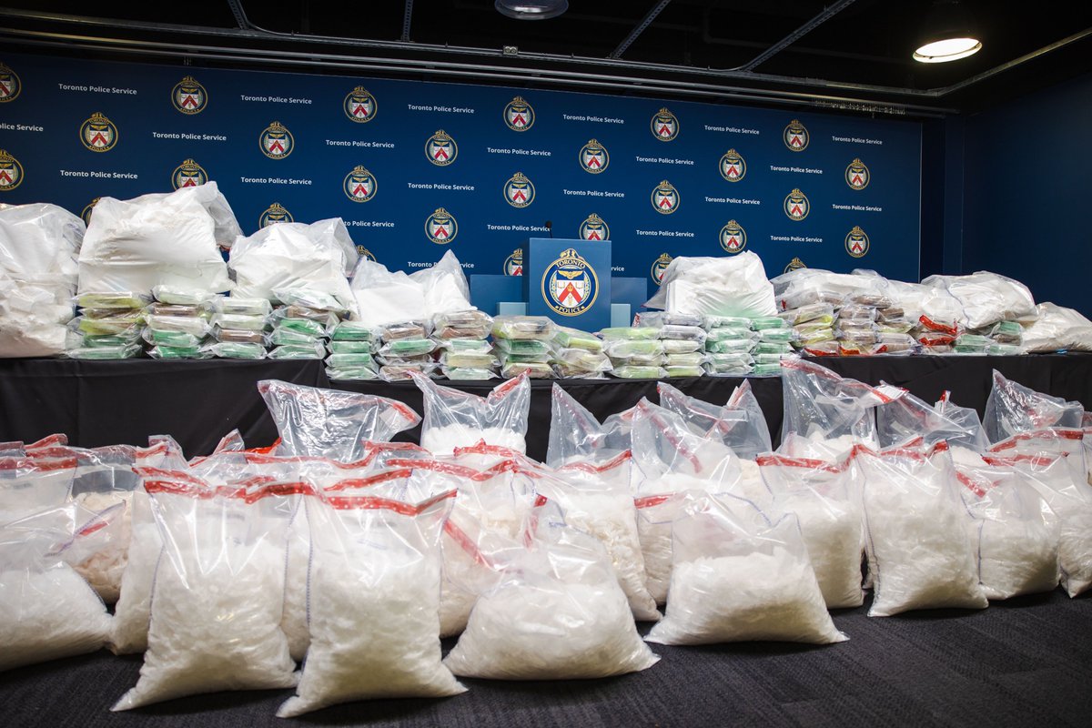 Excellent work by the Drug Squad Major Projects Section & the Asian Organized Crime Task Force seizing crystal meth & cocaine in the largest single-day drug seizure in our history. Almost $60M of drugs are off the streets and this will save lives. tps.ca/media-centre/n…