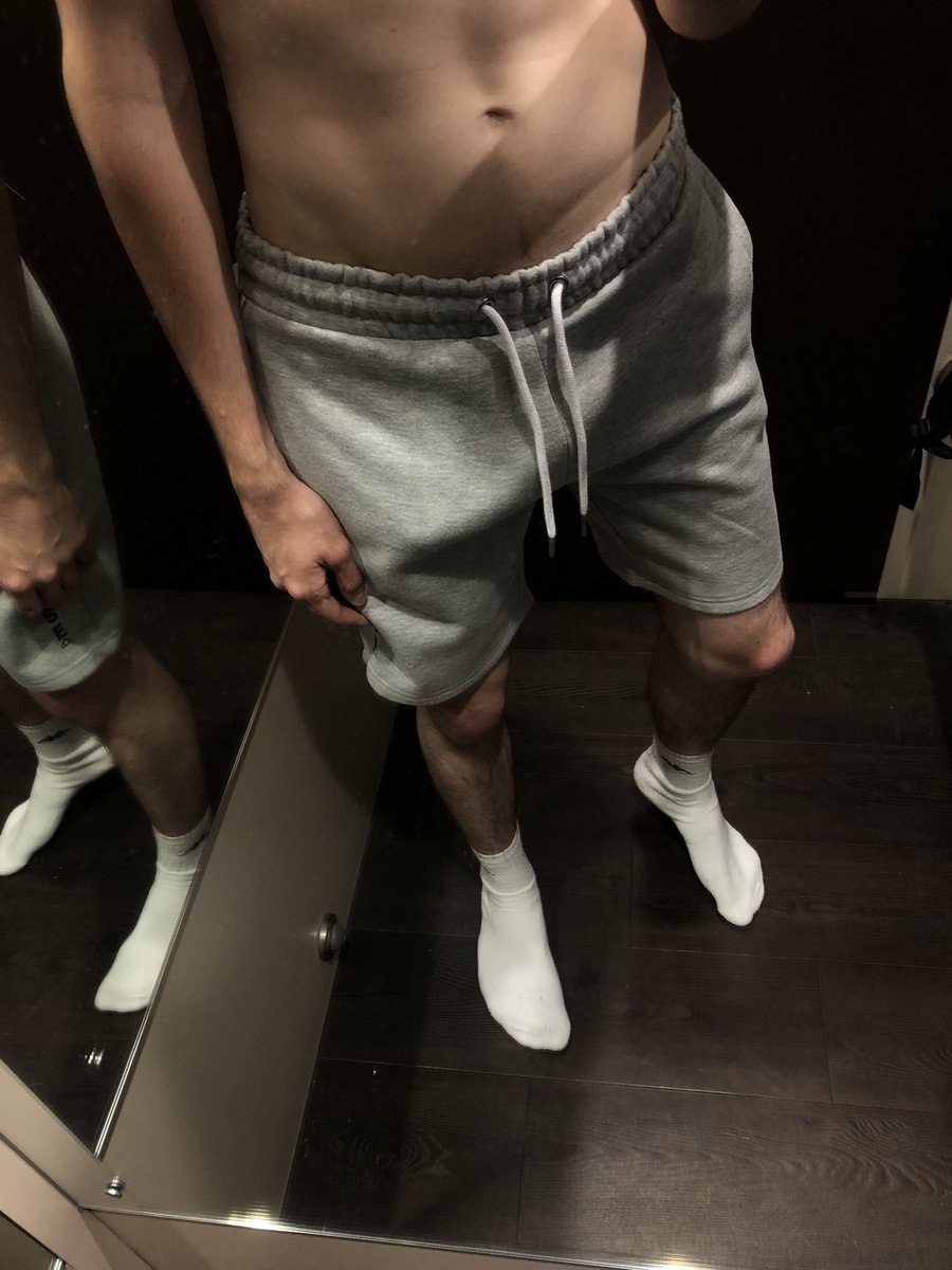 jackbaker1994's tweet photo. Findom subs get in my DMs. Cashmaster cashsub paypig https://t.co/4XhwNr163y