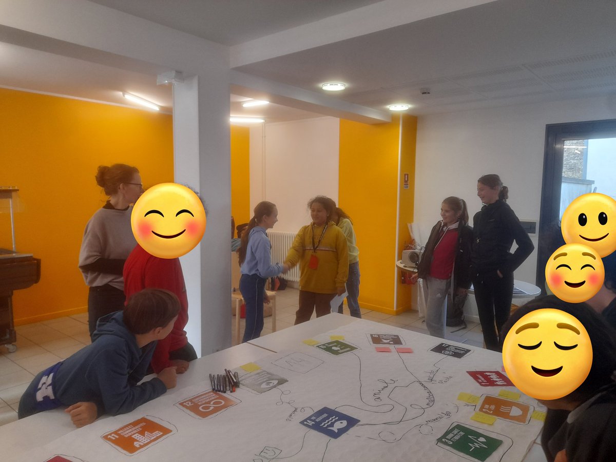 stelli_88's tweet photo. Une belle journée de lancement du projet interdisciplinaire autour des ODD avec la classe de 6emeB du @collegevangogh .
Les élèves ont été à la hauteur des attentes !
Merci au Conseil départemental et à  l'équipe de la cité des paysages ! https://t.co/9Z2XQEYkPI