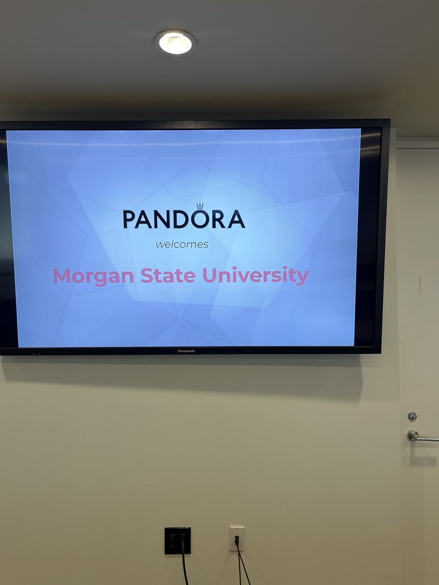 morganstateari's tweet photo. Thursday, October 27 ,2022: I got the opportunity to visit the Pandora headquarters and got a taste what being on the social media team was like! Very cool experience! https://t.co/z2dLolIXoE