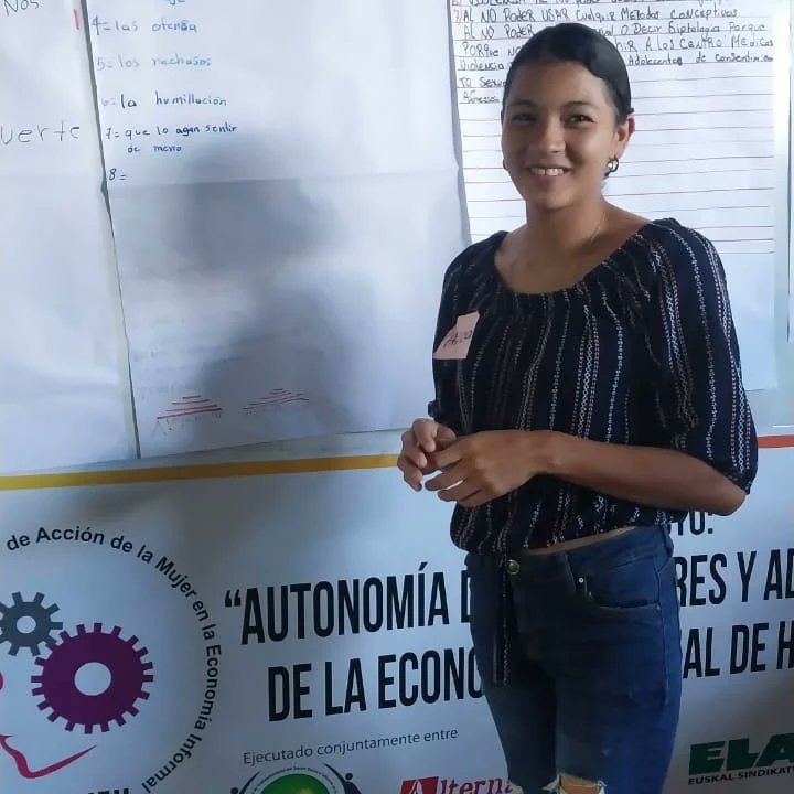 fotssieh's tweet photo. FOTSSIEH.En el marco del proyecto"Autonomía de las Mujeres y Adolescentes del Sector Social e Informal de la Economía de Honduras,ejecutado con ALTERNATIVES con el apoyo del gobierno de Canadá. Realizo  el taller  sobre "Derechos Humanos y Laborales  de las Mujeres" https://t.co/PJCr6ohVx3