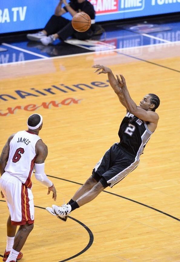 Hands down the meanest fadeaway ever 🔥🔥