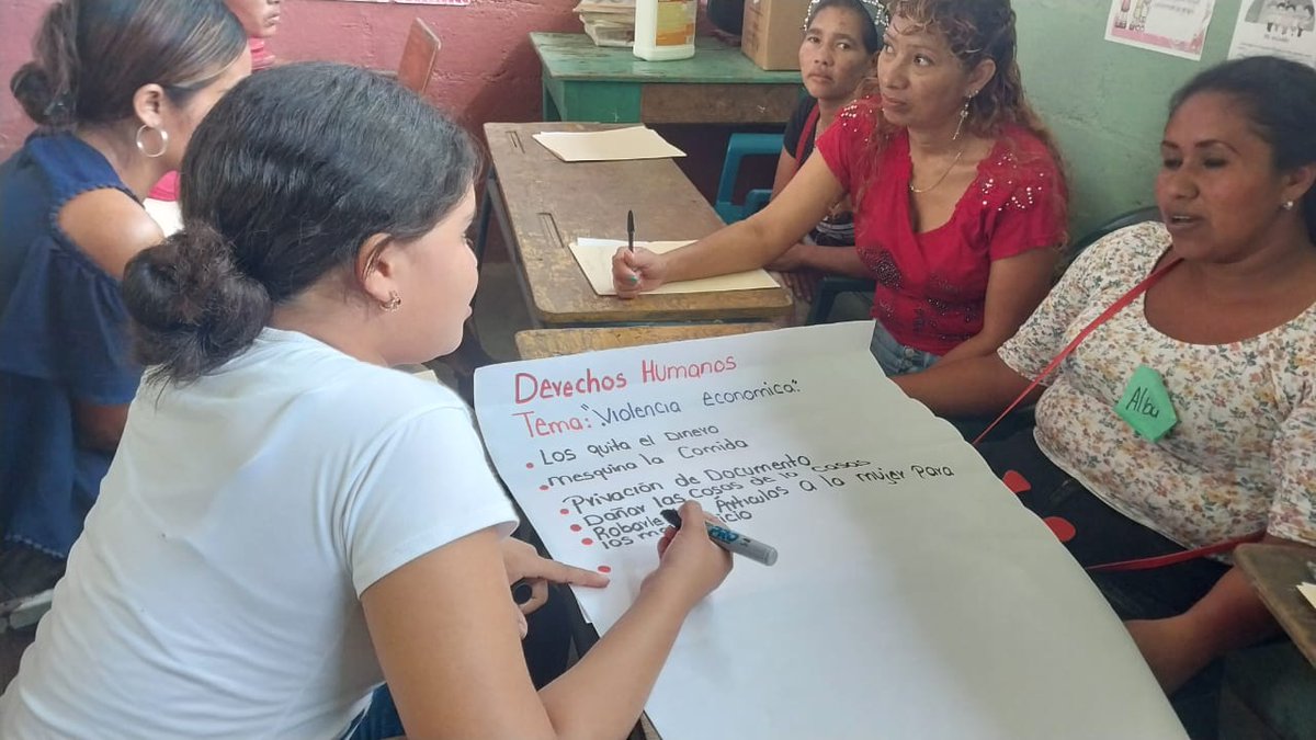fotssieh's tweet photo. FOTSSIEH.En el marco del proyecto"Autonomía de las Mujeres y Adolescentes del Sector Social e Informal de la Economía de Honduras,ejecutado con ALTERNATIVES con el apoyo del gobierno de Canadá. Realizo  el taller  sobre "Derechos Humanos y Laborales  de las Mujeres" https://t.co/PJCr6ohVx3