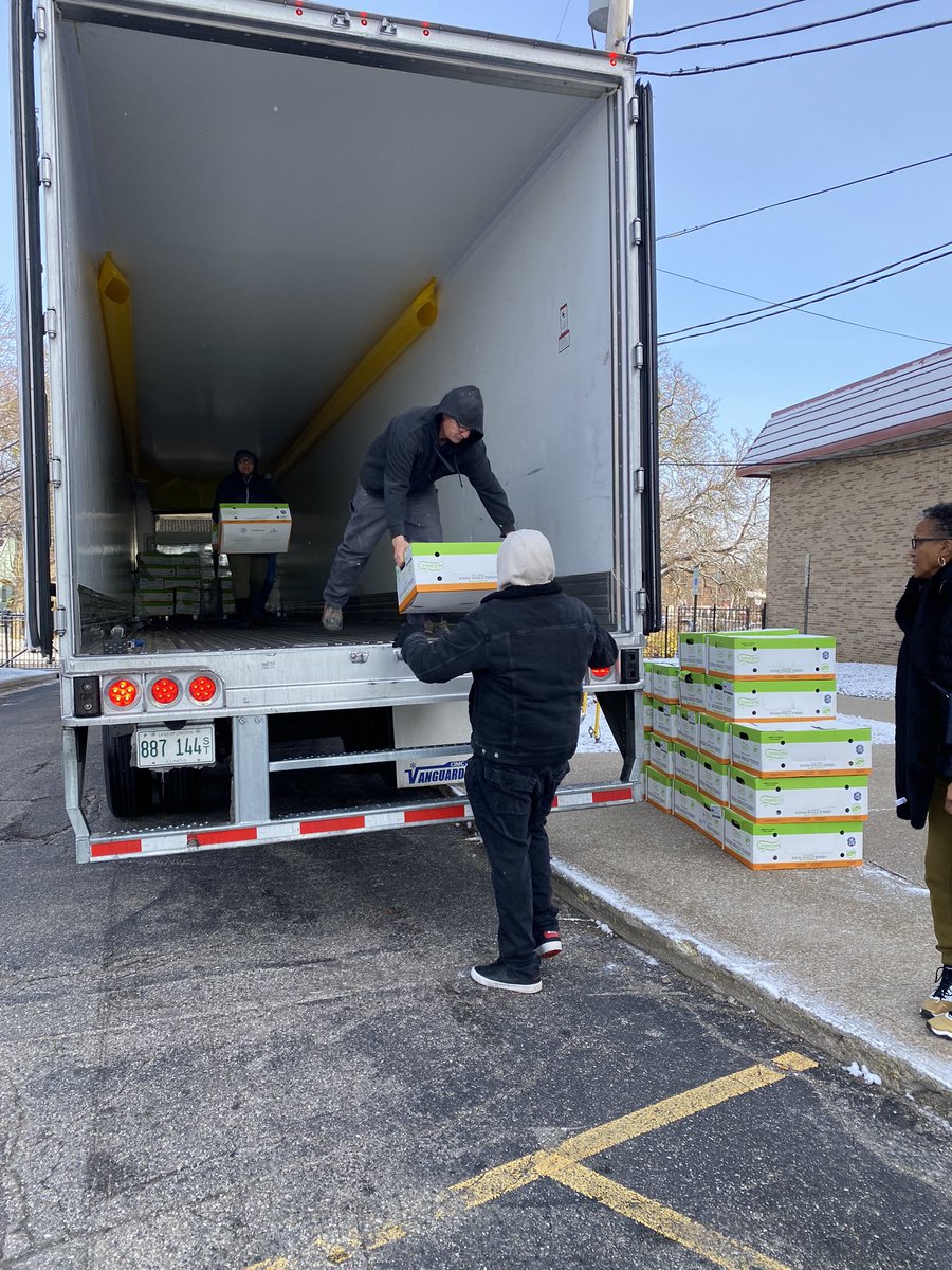 sbevusa's tweet photo. GETTIN THE TURKEYS READY FOR YOU! 
4pm Nov. 17th! https://t.co/ItcTMH8I23