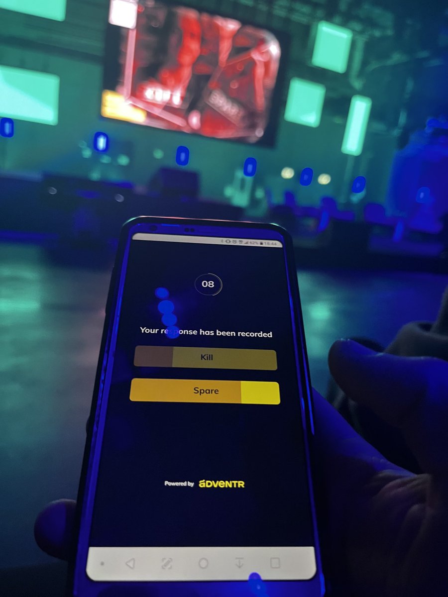 pcbritz's tweet photo. Abschluss der #ConCon22 - ein interaktiver Film von Adventr, in dem das Publikum bestimmt, was passiert. Und wir haben den Bösewicht am Leben gelassen! 😃 https://t.co/IIKGPdp5gS